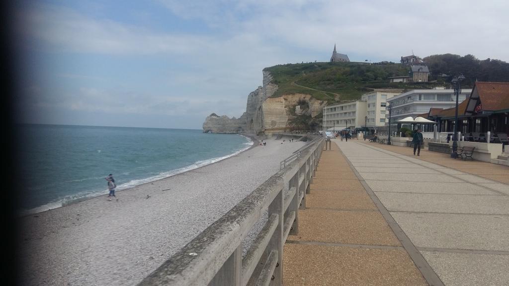 Les Galets Bleus Bed & Breakfast Étretat Eksteriør bilde